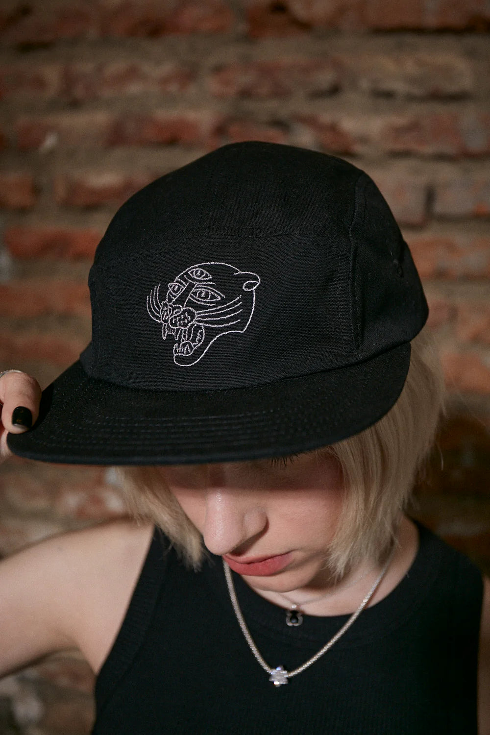 Jockey Five Panel Panther Head Negro| Max Puga